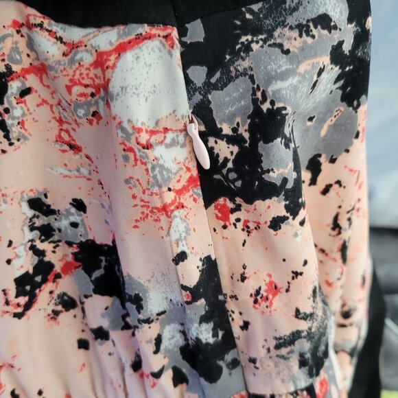 💕Chic by Jacob | Coral & Grays Floral Sleeveless Sheath Dress Notch Neck Lined - Picture 11 of 11